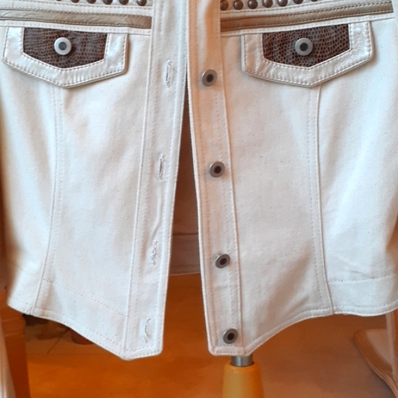 Womens vintage cache jacket with leather trim and metal studs,beautiful/unique - Picture 4 of 13